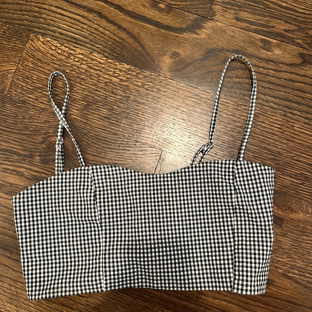 Brandy Melville crop top